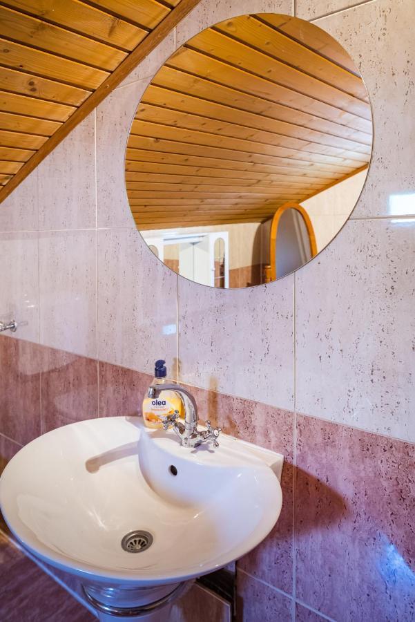 Vacation House Anna Karlobag Exterior foto